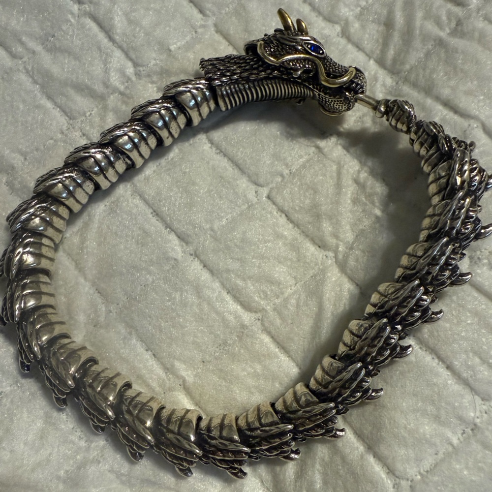 Dragon Bracelet in Antique Silver Tone - Picture 4 of 8
